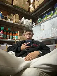 linh21107 webcam stripchat model stream image