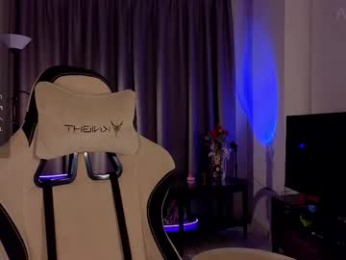alisevine webcam model stream image