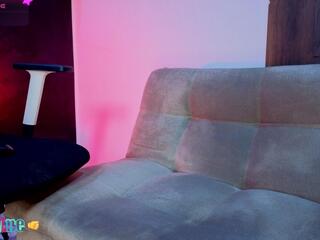 Andreww Brownn webcam model stream image