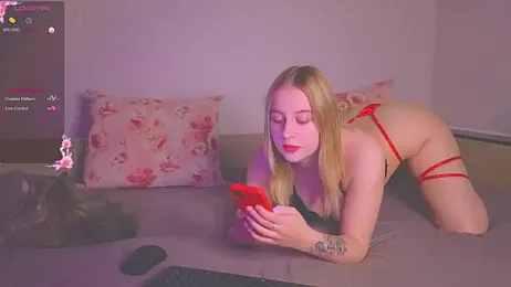 cuple_off webcam stripchat model stream image