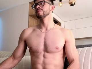 phantom-bigger1 webcam model stream image