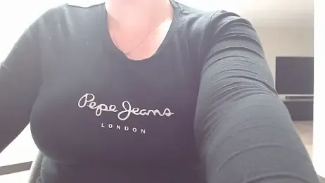 Esmee-Xxx webcam model stream image