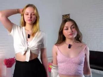 laurendarou webcam model stream image