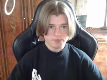 maxplay18 webcam model stream image