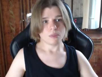 maxplay18 webcam model stream image