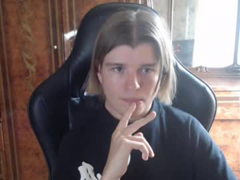 maxplay18 webcam model stream image