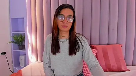 LauraaGomezz__ webcam model stream image