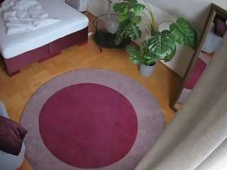 voyeurcam-julmodels-whitebed-5 webcam model stream image