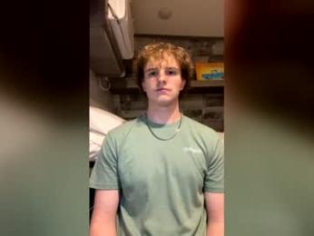 gravytrain42 webcam model stream image