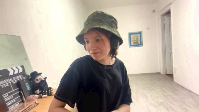 LeanaMielnicki webcam model stream image