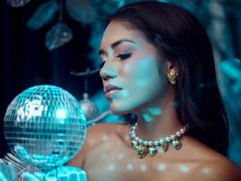 SummerHudson webcam model stream image