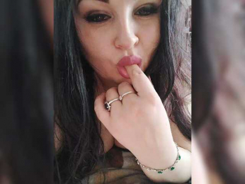 SilverCrystal webcam bongacams model stream image