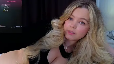 Milana15 webcam model stream image