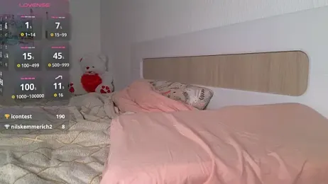 Milana15 webcam model stream image