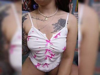 Rosia-Guess webcam model stream image