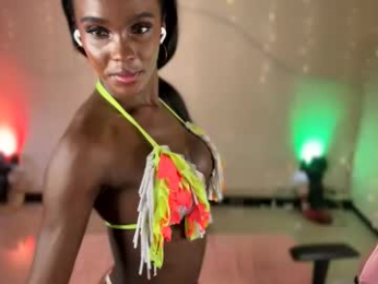 luanarisque webcam model stream image