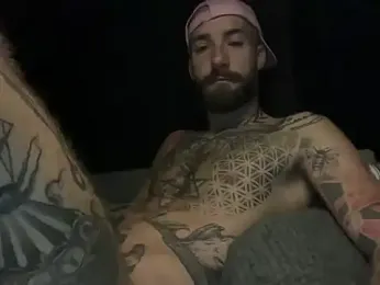 Tuhands webcam model stream image