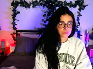 Ella Summer webcam model stream image