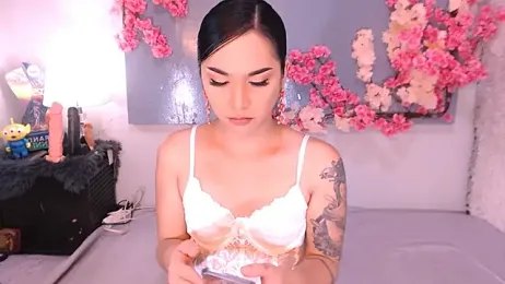 Oriental_Tiara webcam model stream image