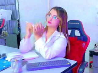 Zoe Rouxx webcam model stream image