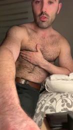 WhiteAndHairy webcam model stream image