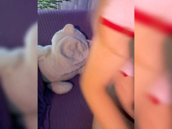 -Summer- webcam model stream image