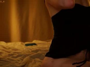 sexualiz_e webcam model stream image