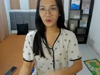 PetiteAsianTrisha webcam model stream image