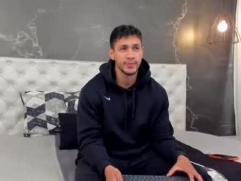 larry_jones webcam model stream image