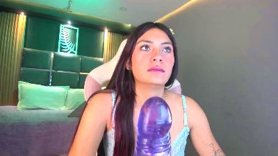 MilaRoses webcam model stream image