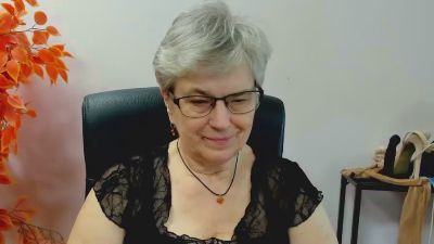 femmeIRIS webcam model stream image