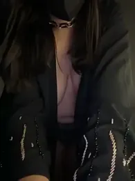 Hot-Sarah-arab webcam model stream image