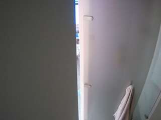 voyeurcam-casa-salsa-shower-1 webcam camsoda model stream image