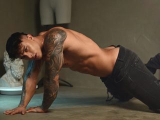 Belami Colton webcam model stream image