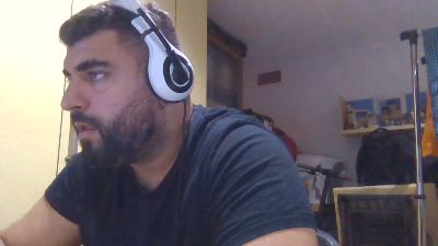 realKong webcam model stream image