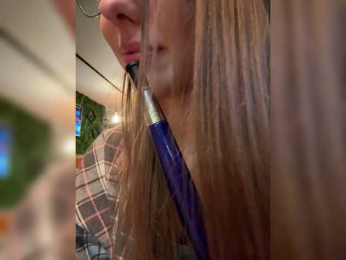 Milkaff- webcam model stream image