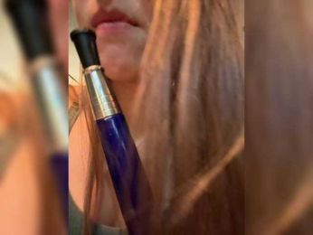 Milkaff- webcam model stream image