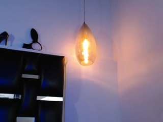 felicia-white webcam model stream image