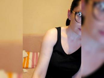 LittleBee01 webcam model stream image