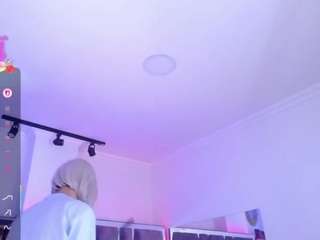 eva-walker webcam model stream image