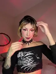 Cinamoonn webcam model stream image