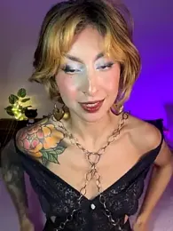 Cinamoonn webcam model stream image