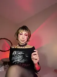 Cinamoonn webcam model stream image