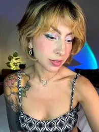 Cinamoonn webcam model stream image