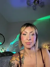 Cinamoonn webcam model stream image
