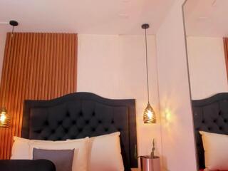 Hamilton Smiith webcam model stream image