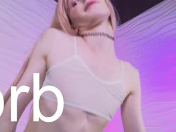 kira_long webcam model stream image