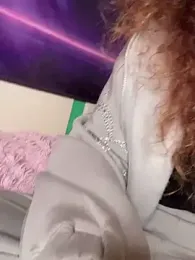 BlazyKitsune- webcam stripchat model stream image