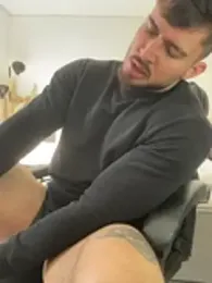 DimitriSullivan_ webcam model stream image