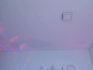 alelennoxxx webcam model stream image